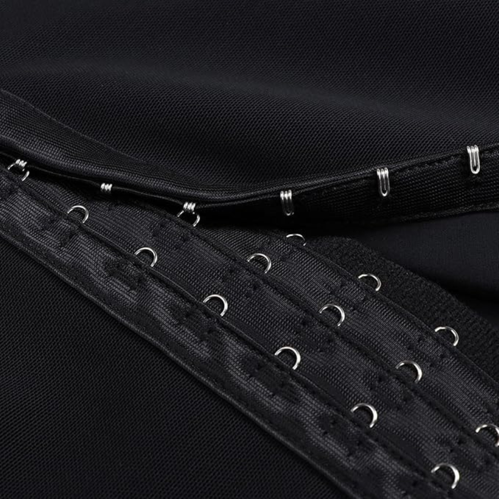 Détail de la bande de double maintien renforcée sur une gaine culotte taille haute Gabmood.