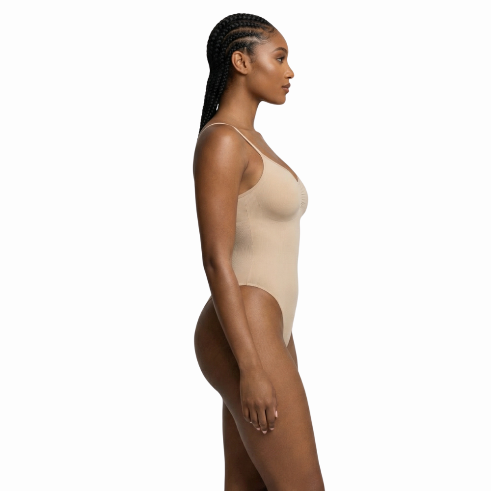 Body gainant invisible beige avec bretelles fines et échancrure haute